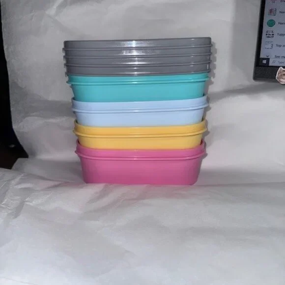 Tupperware Modular Mates Oval 1 - Colours! - Picture 2 of 5